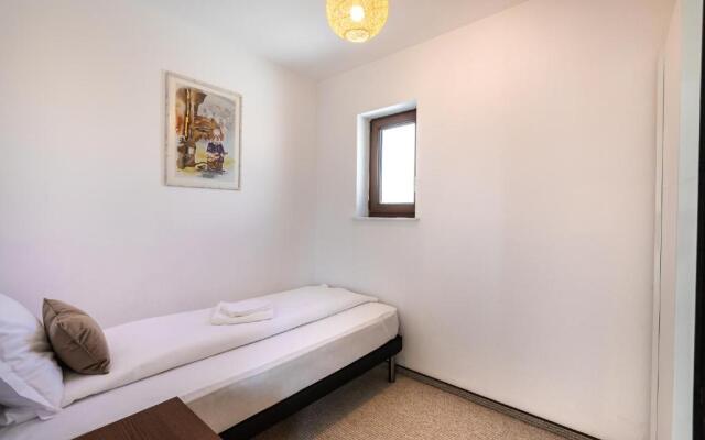Emerald Residence
