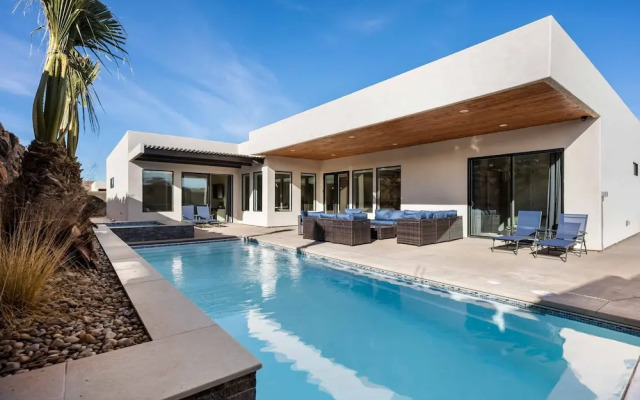 Slice Of Heaven 6 Bedroom Home