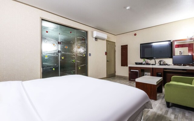 Jeonju Geumam-dong Beast