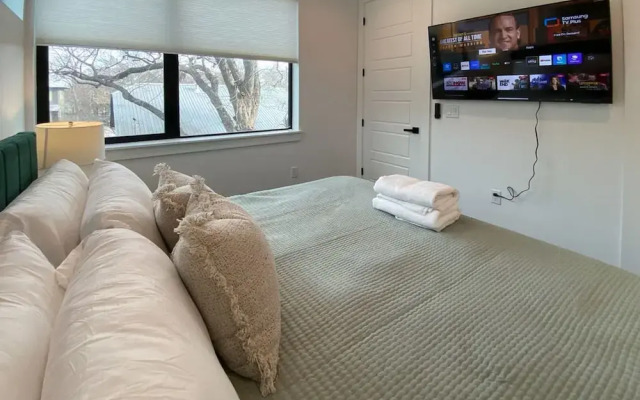 Modern Home Near the University of Texas