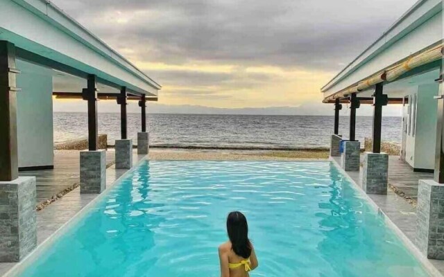 Alegria Water Front Beach House