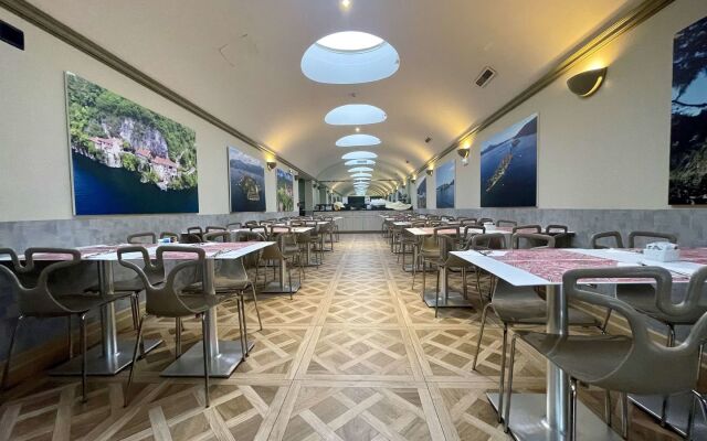 Crystal Hotel Varese