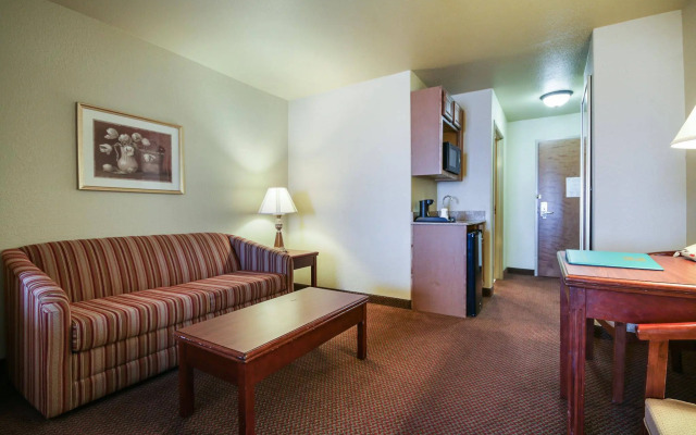 Comfort Inn & Suites