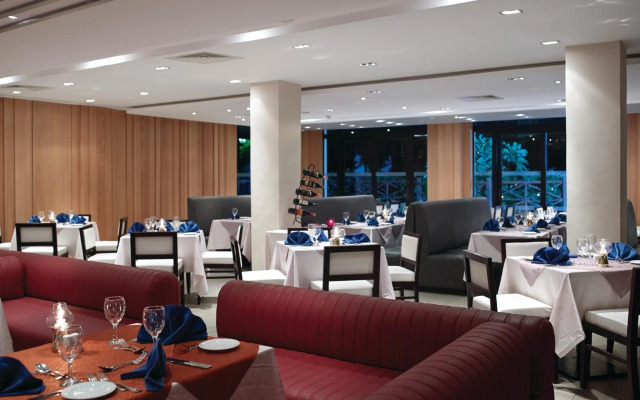 Coral Sea Aqua Club