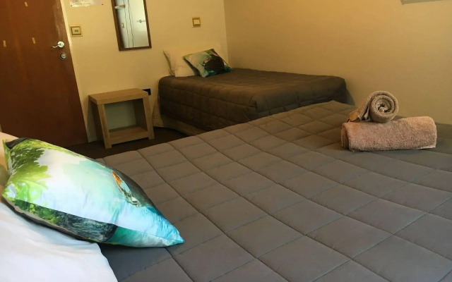 Sunflower Lodge