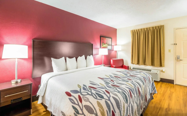 Red Roof Inn Clarksville