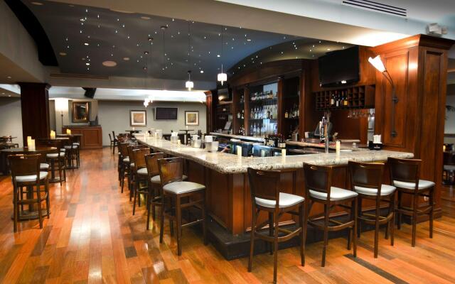 Hilton Palm Beach PBI