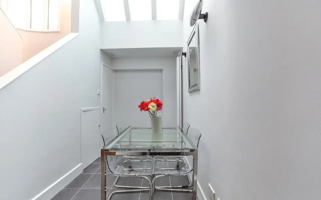 Sparkling 2 Bed Mews House