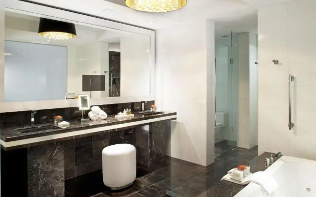 Hotel Beaux Arts, Autograph Collection