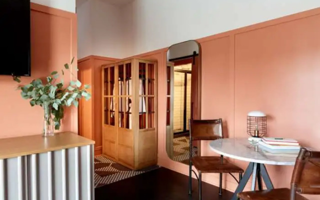 The Chicago Hotel Collection - Wrigleyville