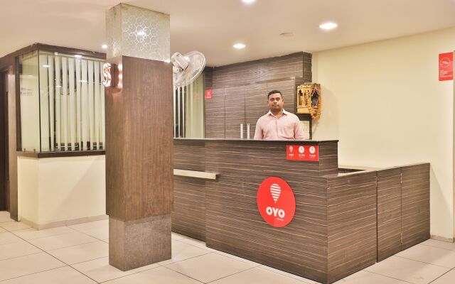 Capital O 11491 Hotel Santro