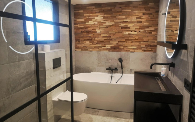 DBO81 Spacious apartment in the center and beach nearby