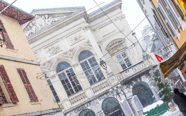 Kyriad Chambery Centre Curial