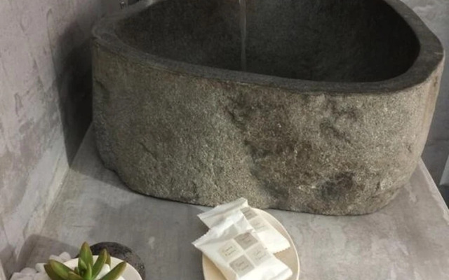 Light Blue Window Kamari