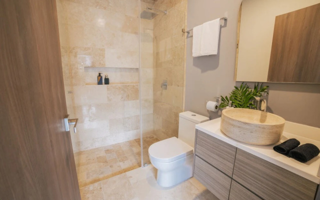 203B Amira Studio By Sandy powerful