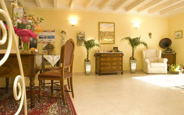 Hotel Ristorante Al Caminetto WorldHotels Crafted Adults Only
