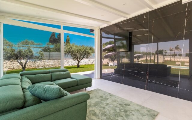 3088 Villa Alceste by Perle di Puglia