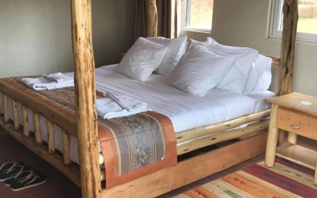Summit Safari Lodge