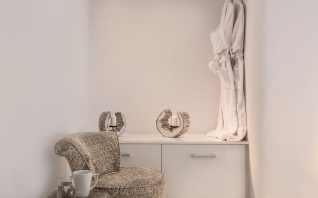 Infinity Collection Privé- Adults Only