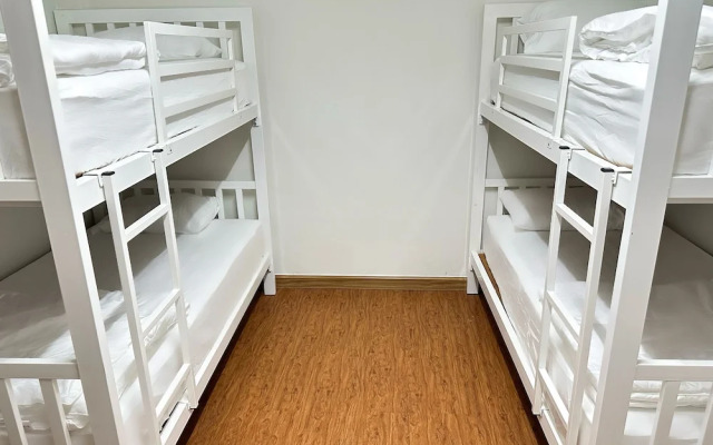 MONTANA Hotel & Hostel Phuket