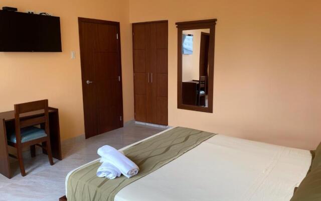 Hostal California Inn