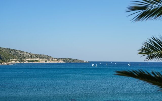 Seaside Secret by BluPine