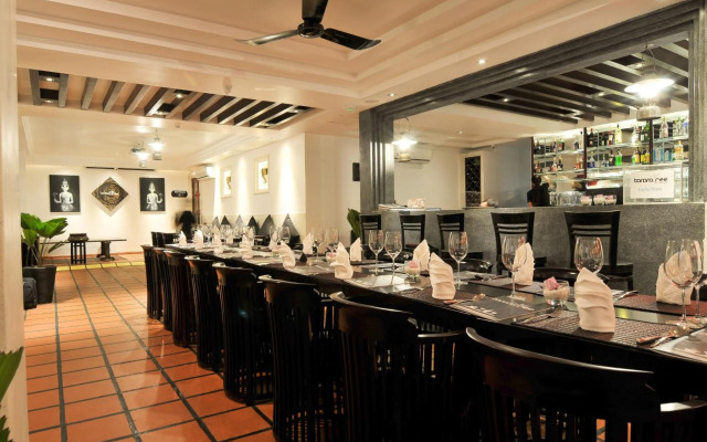 La Rose Suites
