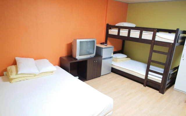 Shinchon Hostel