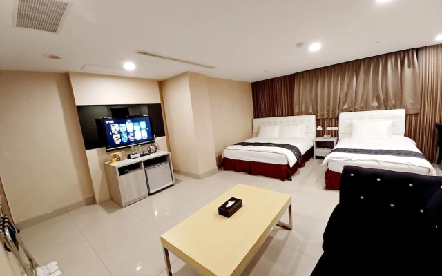 Sayo Hotel