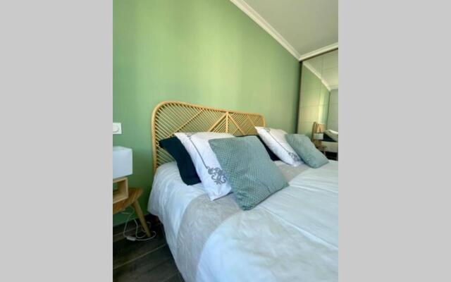 Cosy appt 4* face à Pontaillac - parking & WIFI