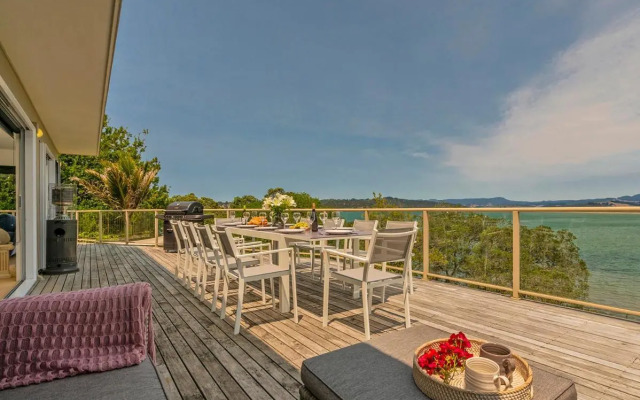 Seaview Serenity- Whitianga Holiday Home