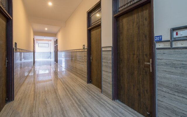 OYO 16093 Flagship Krishna Residency