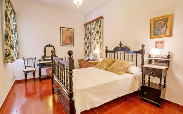 Holiday Home Casa de la Cruz