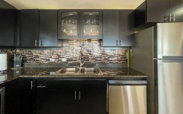 Upscale Ocean View Condo Close to it all Great