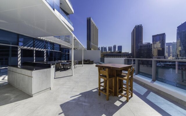 Stunning 3-floor Villa w Kids Room Rooftop Terrace Over Dubai Marina