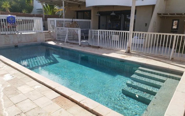 YalaRent Cliff side villa - private pool