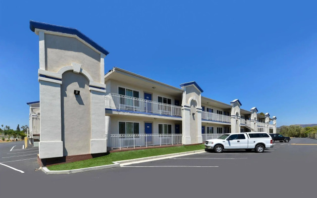 Motel 6-Vista, CA