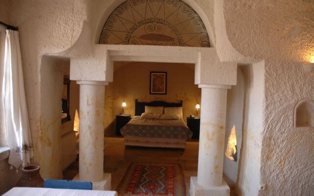 Elkep Evi Cave Hotel