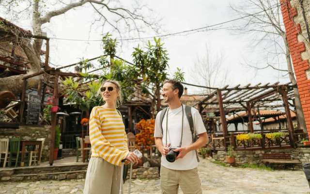 Unedo All Seasons Hotel