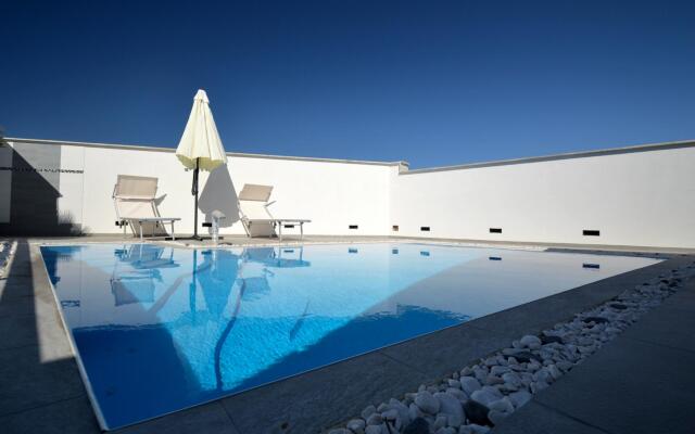 Al062 Villa Bianca 10 Posti con Piscina Privata e