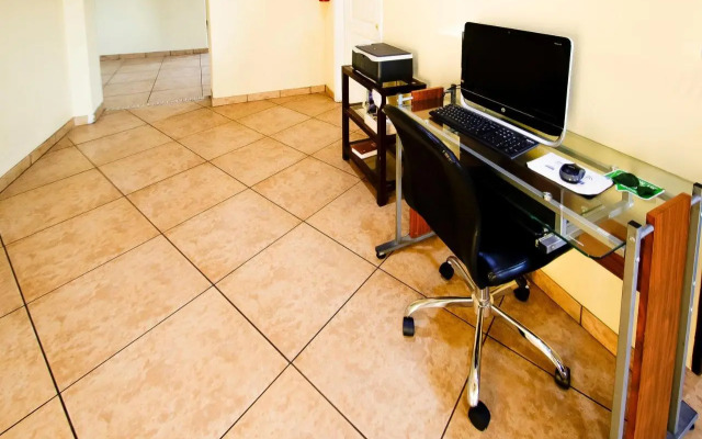 Super 8 Washington/greenville Area