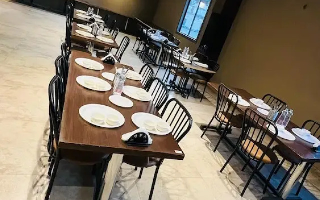 Hotel Elegant inn- Ichhapore