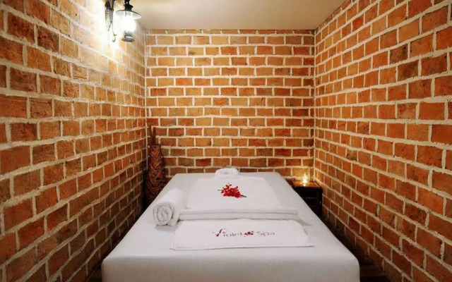 A&Em 280 Le Thanh Ton