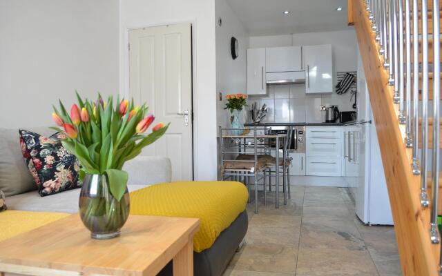 Apartment near Rail Station,FREEparking,Bus Stop