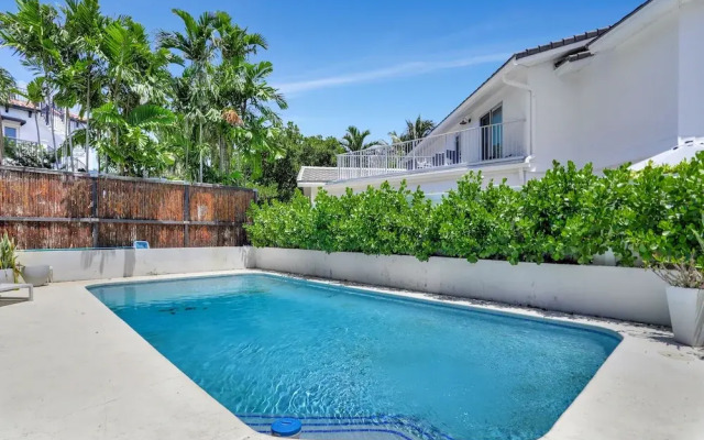 Ocean Breeze Villa 3 Bdr, Pool