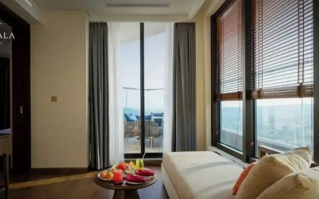 Apec Mandala Wyndham Suite Family