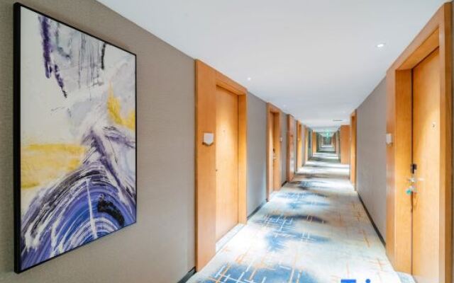 Meihao EZZI Hotel (Guangzhou North Station Huadu Square)