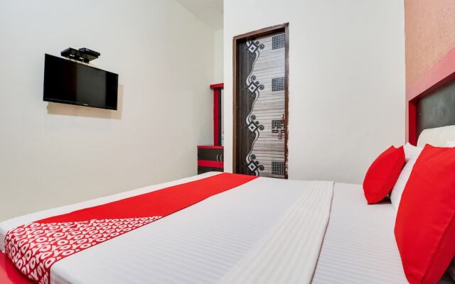 Oyo 49824 Dhingra Guest House