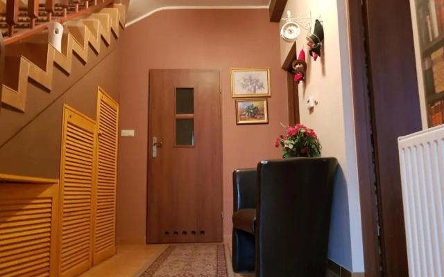 Wynajem Pokoi Willa Pod Lasem