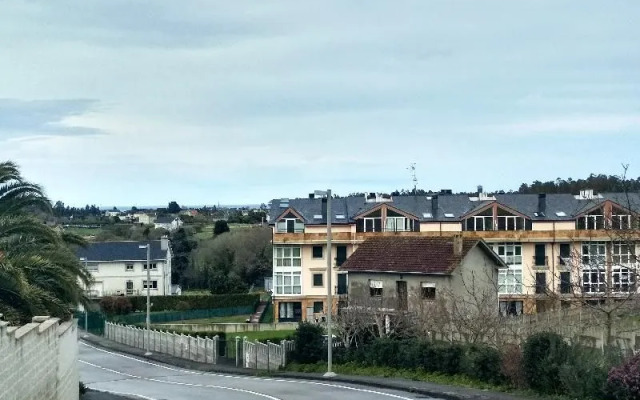 Apartamentos Playa De Las Catedrales 3000